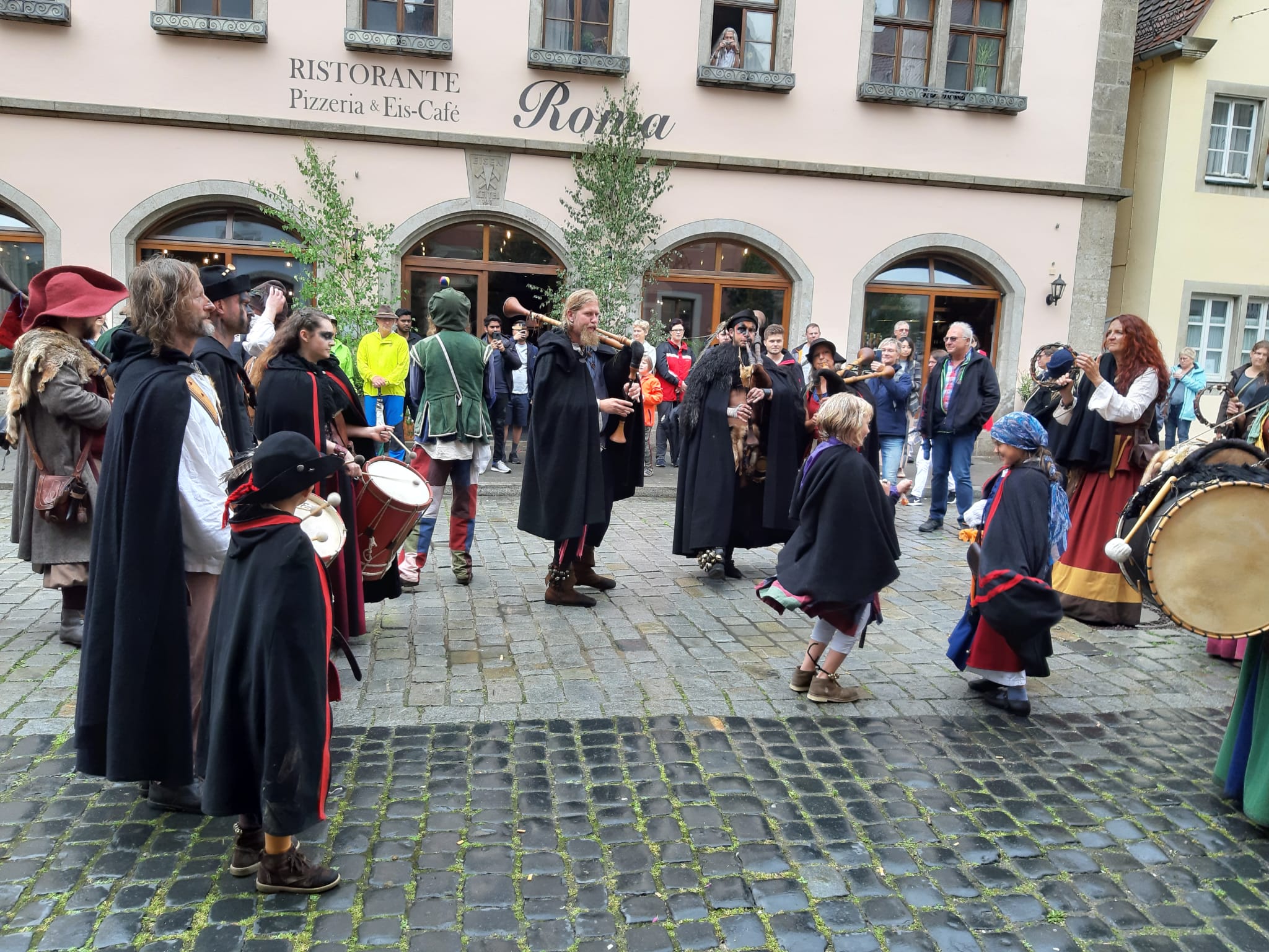 Mummenschanz IMG-20220606-WA0022